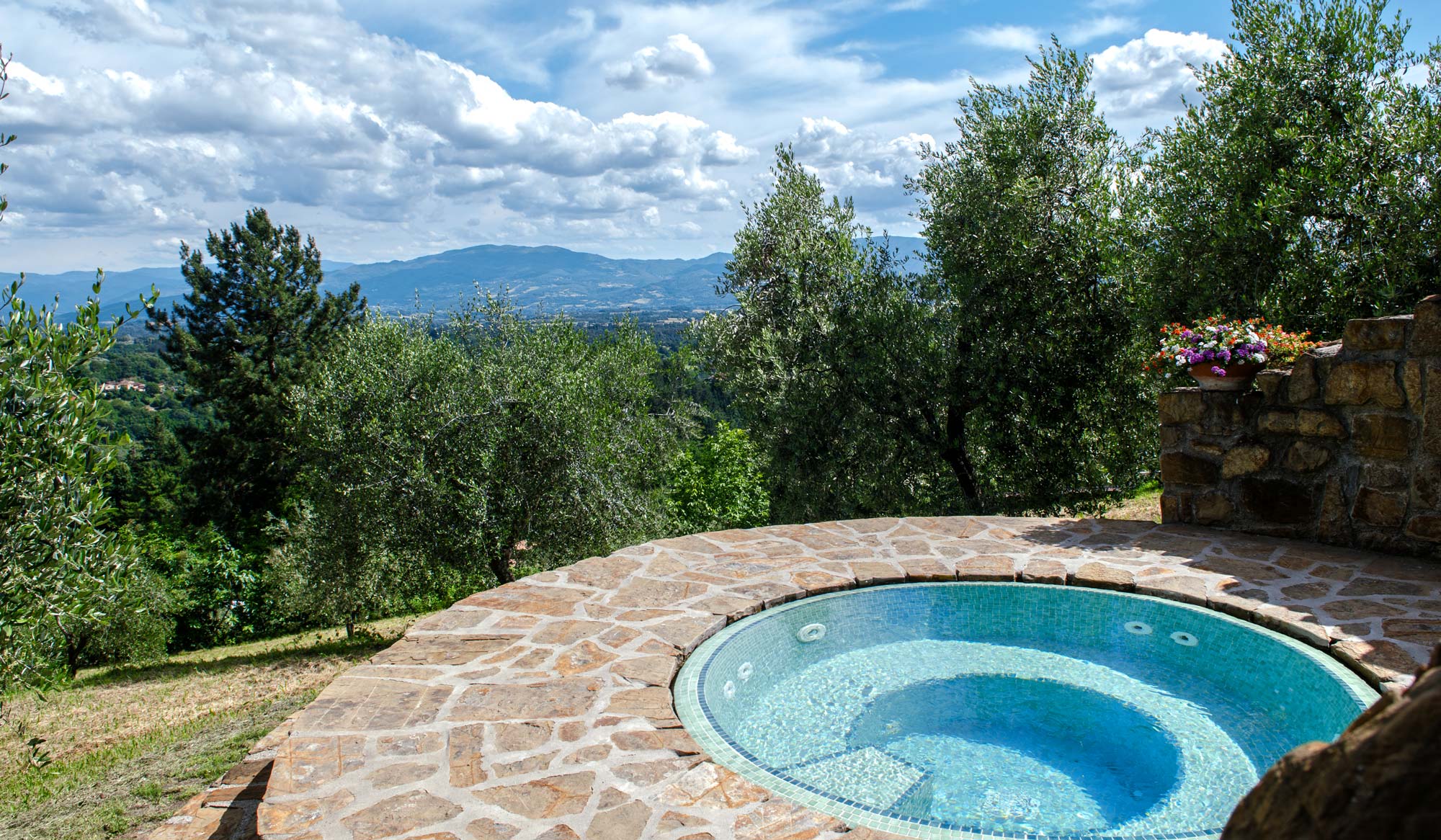 Vasca idromassaggio riscaldata esterna